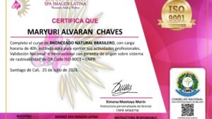 MARYURI ALVARÁN CHAVES